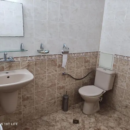 за гости на град бургас. Daire Burgaz